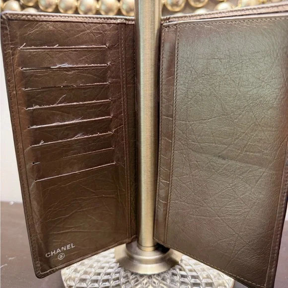 CHANEL Quilted Metallic Leather Wallet - Picture 3 of 5